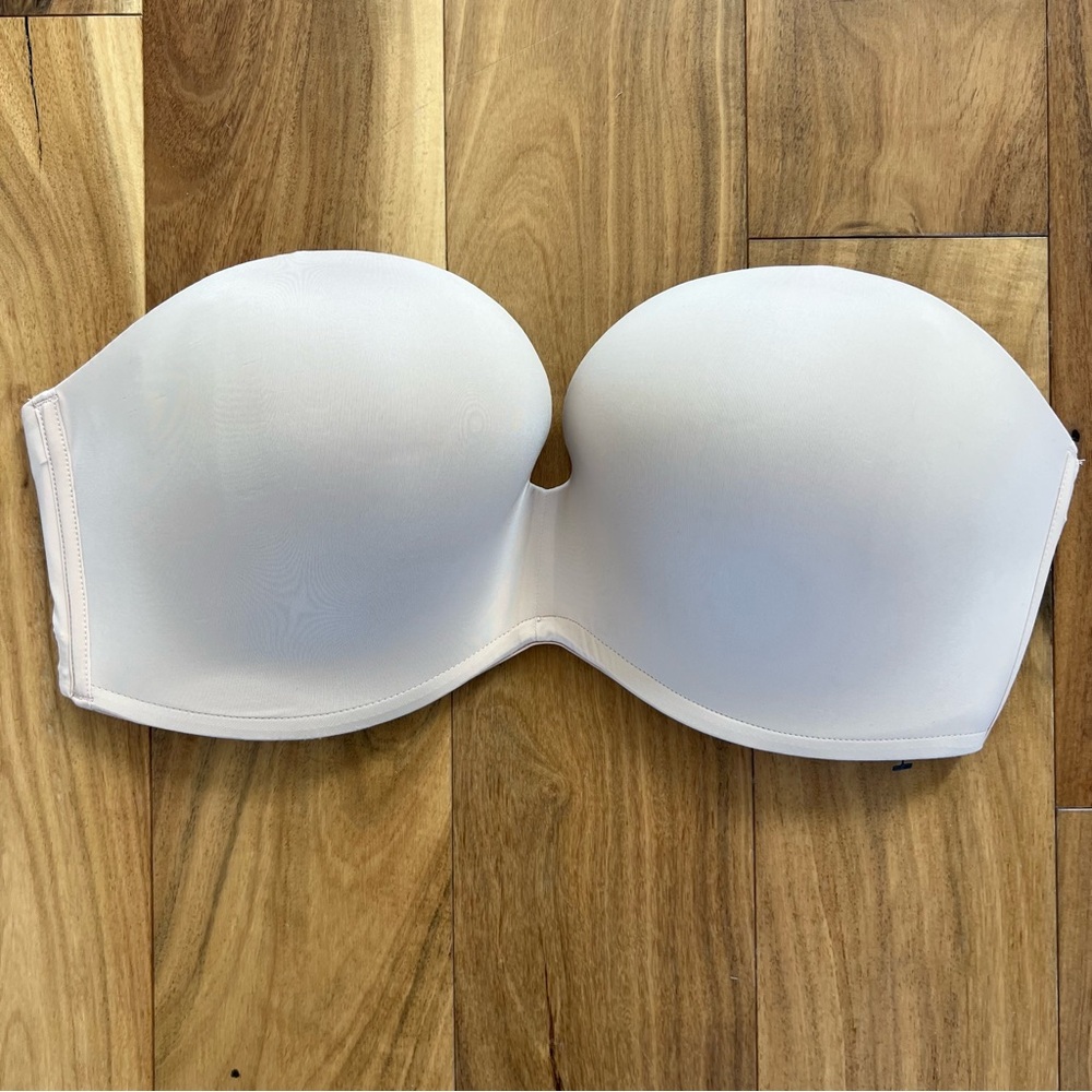 Wonderbra Ultimate Silhouette Strapless Bra
Style WB032D Skin - 34H (D5)